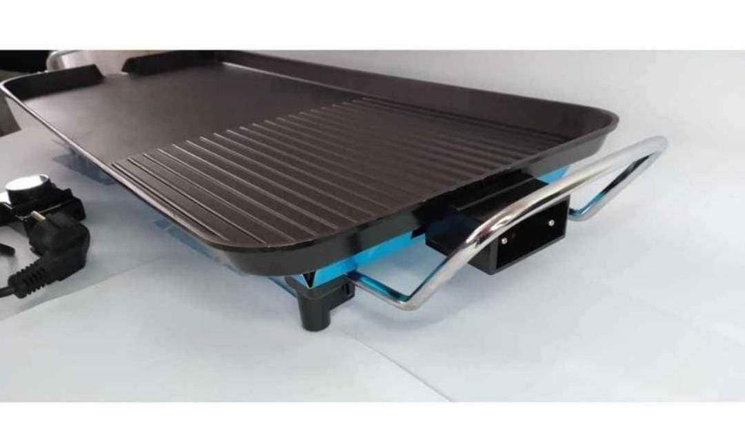 Parrilla eléctrica con plancha