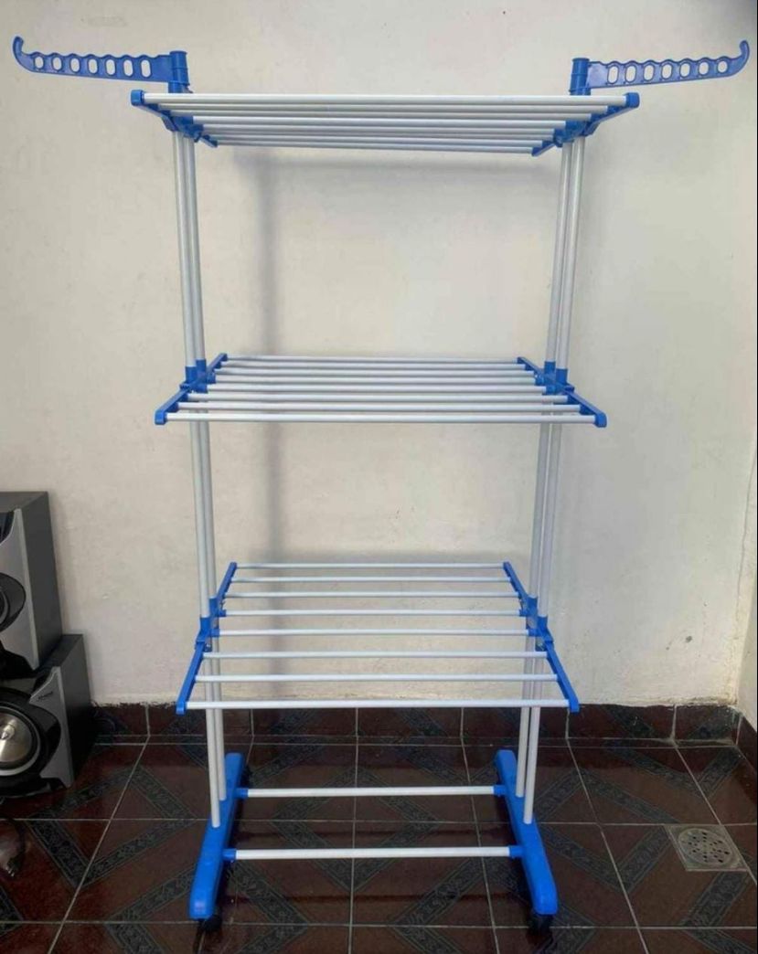 Tendederos Plegables de Tres Niveles con Rueda